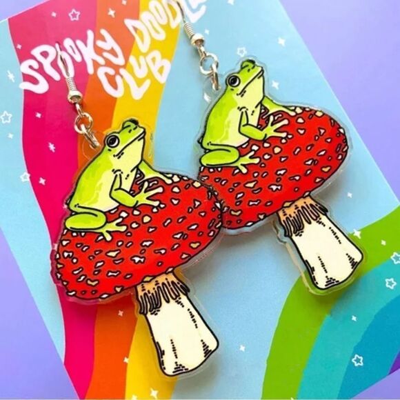 Vibrant Toad on Mushroom Lightweight Earrings Frog - Picture 1 of 4